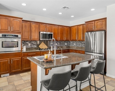 816 Colina Alta Place - Photo Thumbnail 3