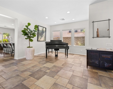 816 Colina Alta Place - Photo Thumbnail 2
