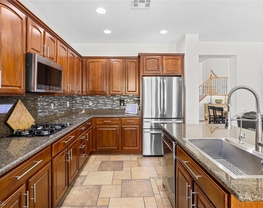 816 Colina Alta Place - Photo Thumbnail 4