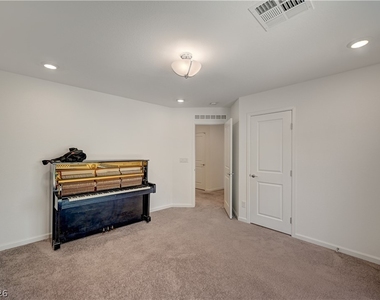 7760 Misty Oaks Avenue - Photo Thumbnail 10