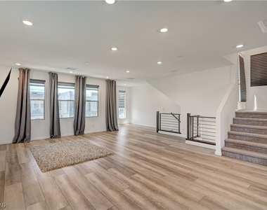7760 Misty Oaks Avenue - Photo Thumbnail 31