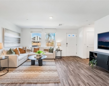 903 Rosy Starling Street - Photo Thumbnail 5