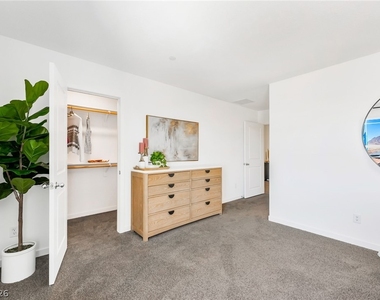 903 Rosy Starling Street - Photo Thumbnail 23