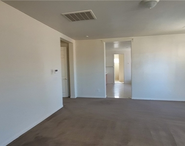 7728 Villa De La Paz Avenue - Photo Thumbnail 58