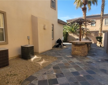 7728 Villa De La Paz Avenue - Photo Thumbnail 9