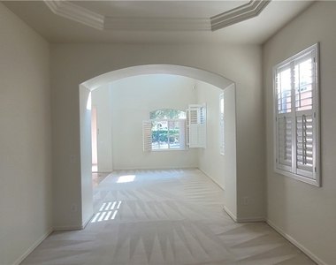 7728 Villa De La Paz Avenue - Photo Thumbnail 45