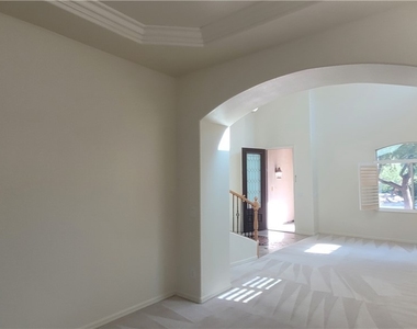 7728 Villa De La Paz Avenue - Photo Thumbnail 46