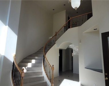 7728 Villa De La Paz Avenue - Photo Thumbnail 48