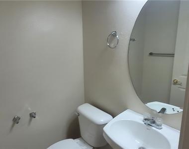 7728 Villa De La Paz Avenue - Photo Thumbnail 32