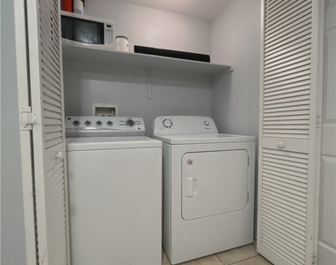 10245 S Maryland Parkway - Photo Thumbnail 8