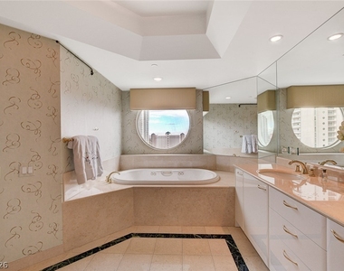 2857 Paradise Road - Photo Thumbnail 16