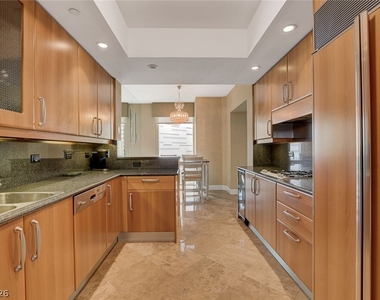 2857 Paradise Road - Photo Thumbnail 12