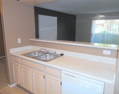 555 Silverado Ranch Boulevard - Photo Thumbnail 4
