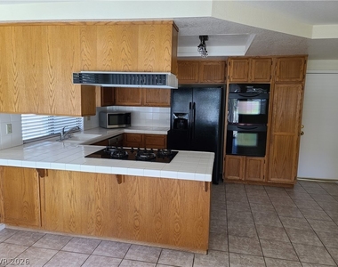 1817 Quarley Place - Photo Thumbnail 10