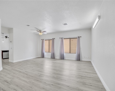 2304 Chatfield Drive - Photo Thumbnail 8