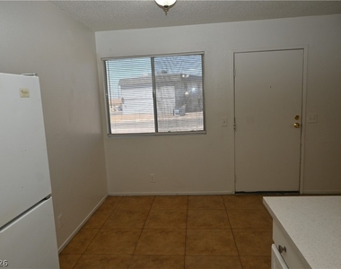 302 Eastminister Court - Photo Thumbnail 15