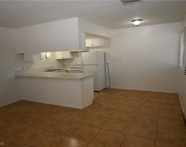 302 Eastminister Court - Photo Thumbnail 8