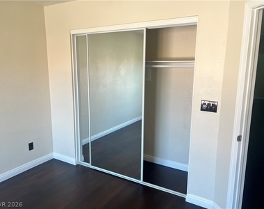 8225 Woodland Prairie Avenue - Photo Thumbnail 43