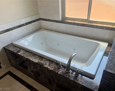 8225 Woodland Prairie Avenue - Photo Thumbnail 16