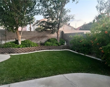 8225 Woodland Prairie Avenue - Photo Thumbnail 17