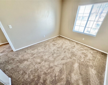 8121 Retriever Avenue - Photo Thumbnail 12