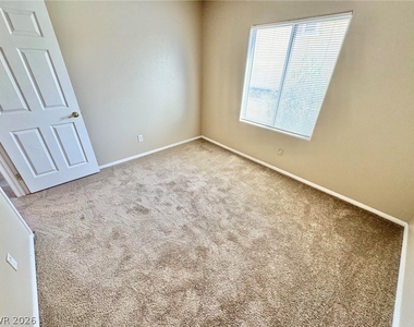 8121 Retriever Avenue - Photo Thumbnail 6