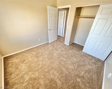 8121 Retriever Avenue - Photo Thumbnail 20
