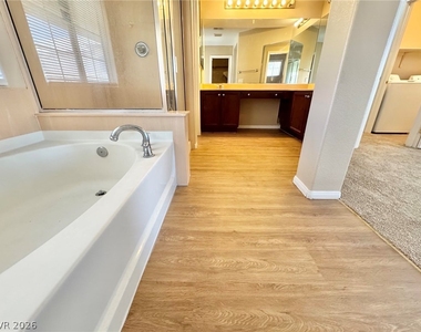 8121 Retriever Avenue - Photo Thumbnail 25