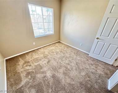8121 Retriever Avenue - Photo Thumbnail 21