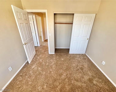 8121 Retriever Avenue - Photo Thumbnail 19