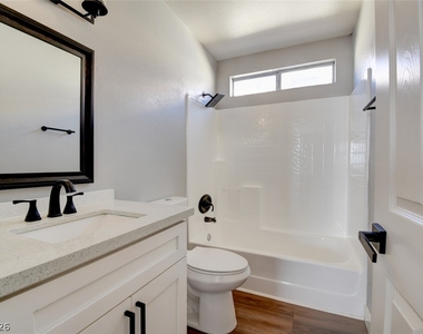 4009 Hidden Oasis Court - Photo Thumbnail 10