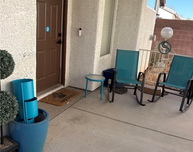 519 Siberia Street - Photo Thumbnail 2