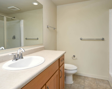 14420 North Creek Drive - Photo Thumbnail 65