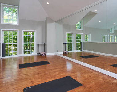 14420 North Creek Drive - Photo Thumbnail 26