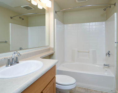 14420 North Creek Drive - Photo Thumbnail 67