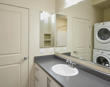 14420 North Creek Drive - Photo Thumbnail 17