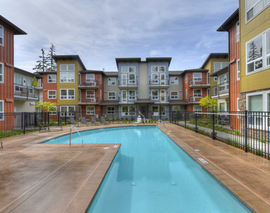 14420 North Creek Drive - Photo Thumbnail 37