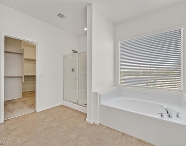 9599 Vega Carpio Avenue - Photo Thumbnail 14