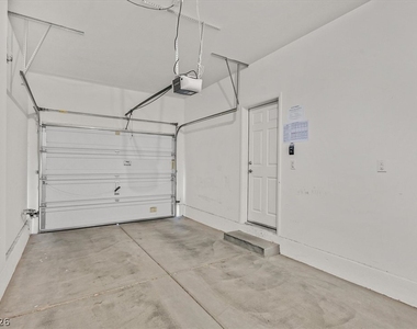 9599 Vega Carpio Avenue - Photo Thumbnail 20