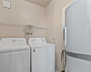 9325 W Desert Inn Road - Photo Thumbnail 16