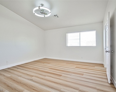 9281 Casa Christina Lane - Photo Thumbnail 12