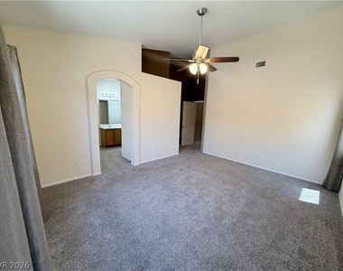 5123 Fiji Island Court - Photo Thumbnail 9