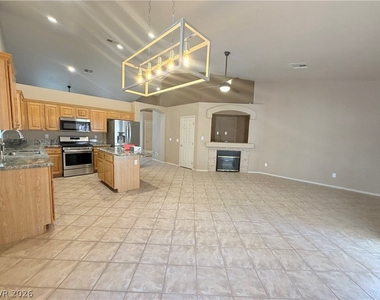 5123 Fiji Island Court - Photo Thumbnail 4