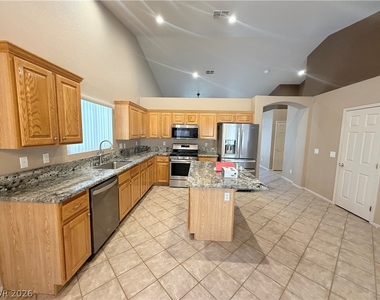 5123 Fiji Island Court - Photo Thumbnail 5