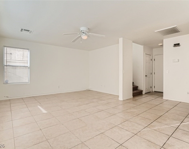 2537 Begonia Valley Avenue - Photo Thumbnail 3