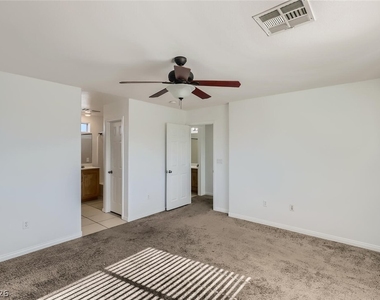 6384 Blue Twilight Court - Photo Thumbnail 15