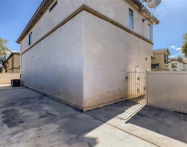 6384 Blue Twilight Court - Photo Thumbnail 24