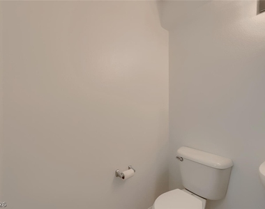 6384 Blue Twilight Court - Photo Thumbnail 12