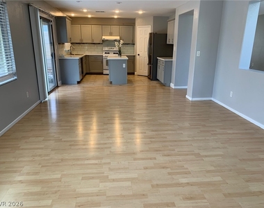 9933 W Diablo Drive - Photo Thumbnail 9