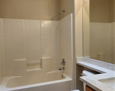 2505 Springville Way - Photo Thumbnail 7
